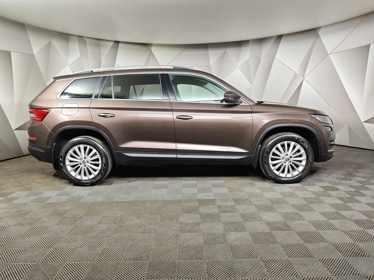 Skoda Kodiaq 2.0 TDI DSG 4X4 (150 л.с.) Коричневый в АВИЛОН. Слайд №6