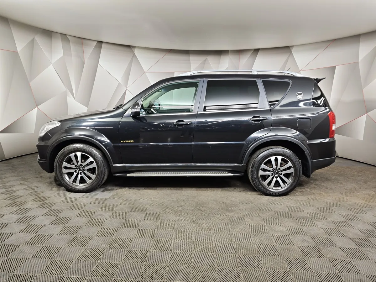 SsangYong Rexton 3.2 T-Tronic AWD (220 л.с.) Черный в АВИЛОН. Слайд №5
