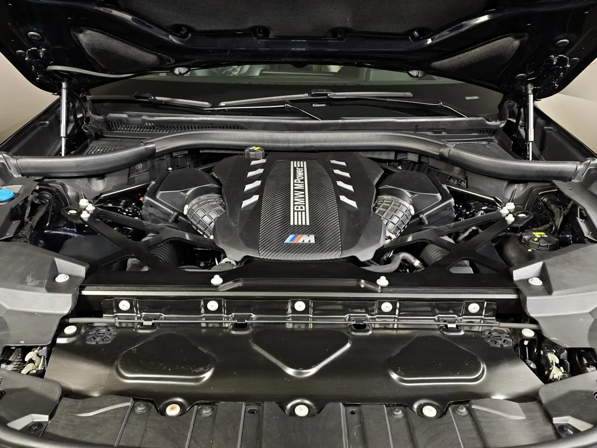 BMW X5 M 4.4 xDrive (625 л.с.) Competition Черный в АВИЛОН. Слайд №10
