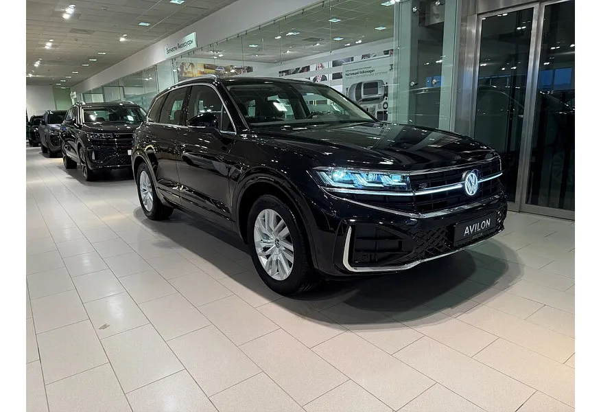 Volkswagen Touareg 2.0 TSI Tiptronic 4Motion (265 л.с.) Черный в АВИЛОН. Слайд №2