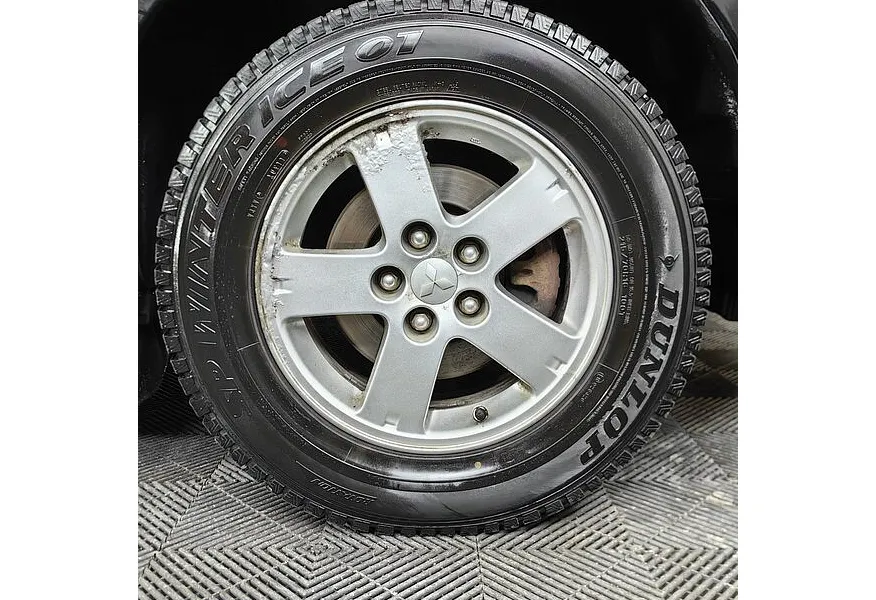 Mitsubishi Outlander 2.0 CVT 2WD (147 л.с.) Черный в АВИЛОН. Слайд №9