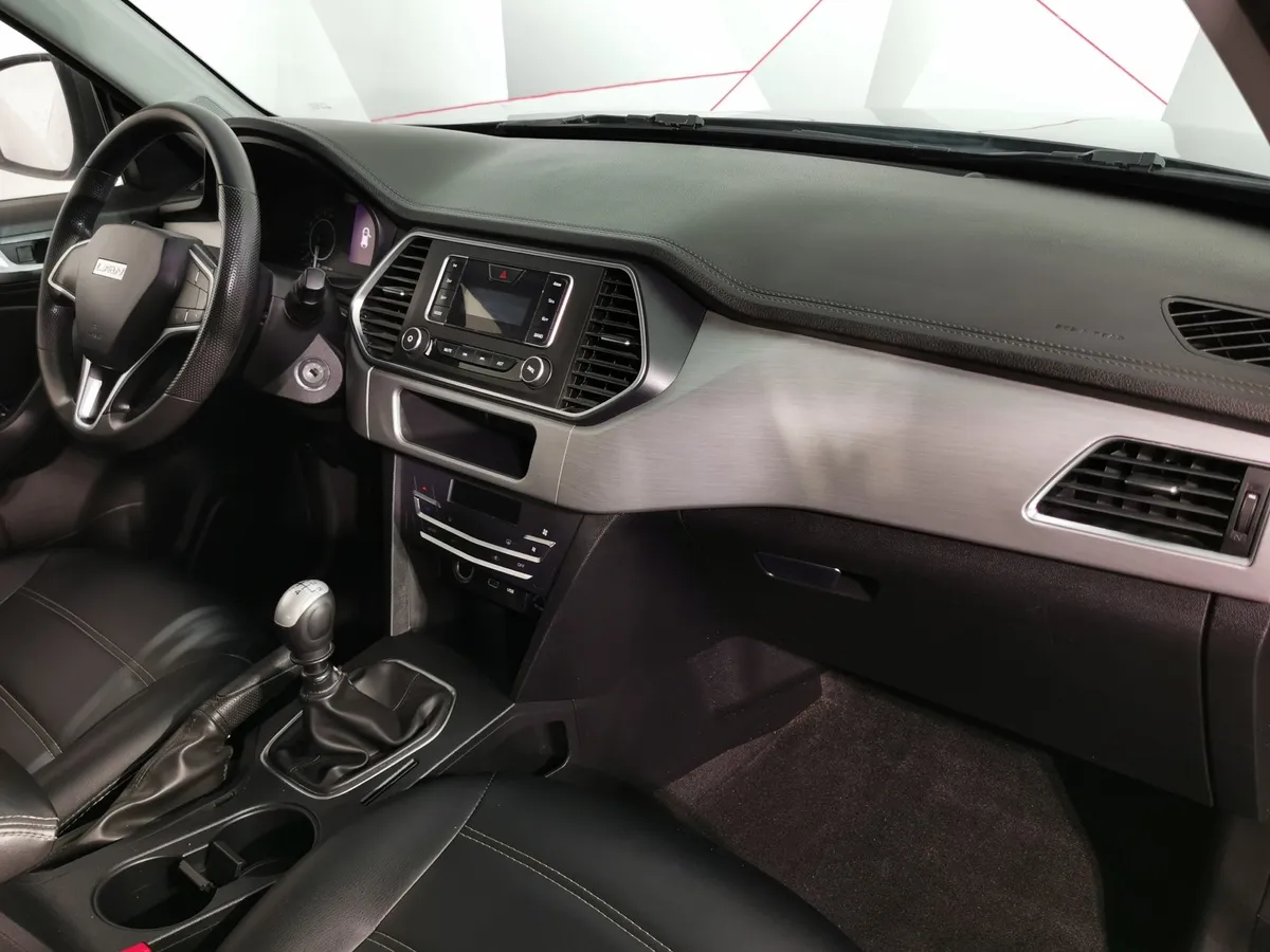 Lifan X70 2.0 MT (136 л.с.) Standard Серый в АВИЛОН. Слайд №12
