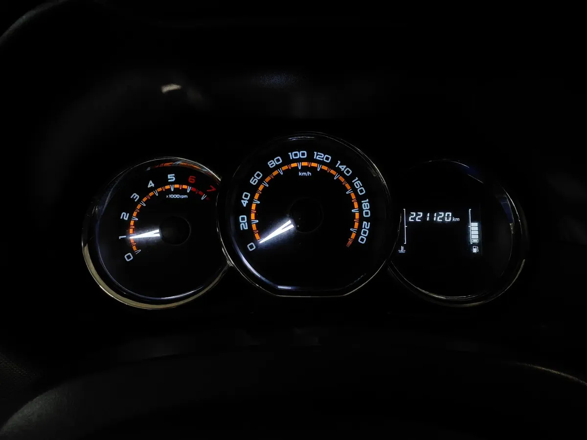 ВАЗ (Lada) Largus 1.6 MT 16 кл (5 мест) (105 л.с.) Белый в АВИЛОН. Слайд №18