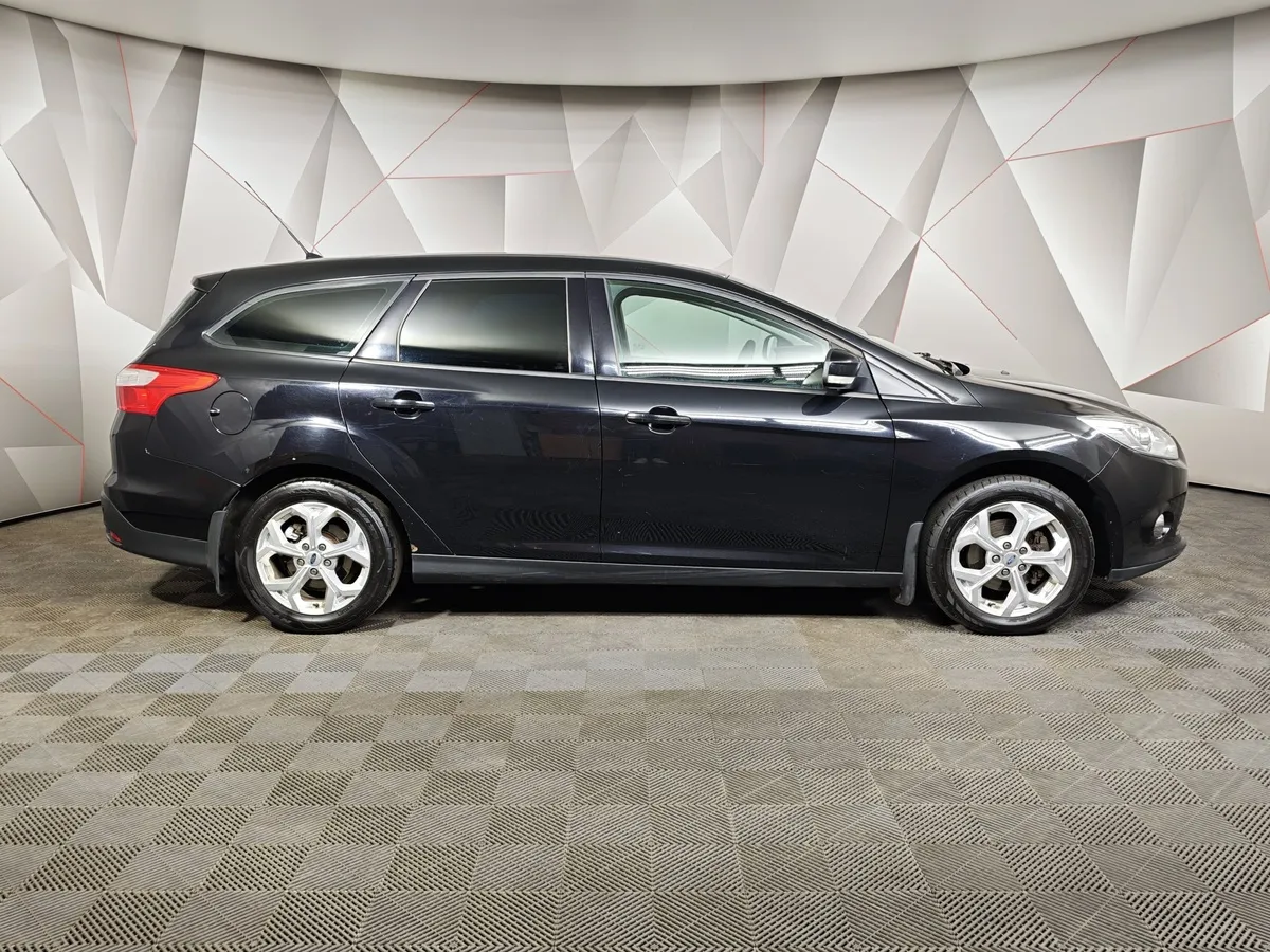 Ford Focus 1.6 MT (125 л.с.) Trend Черный в АВИЛОН. Слайд №6