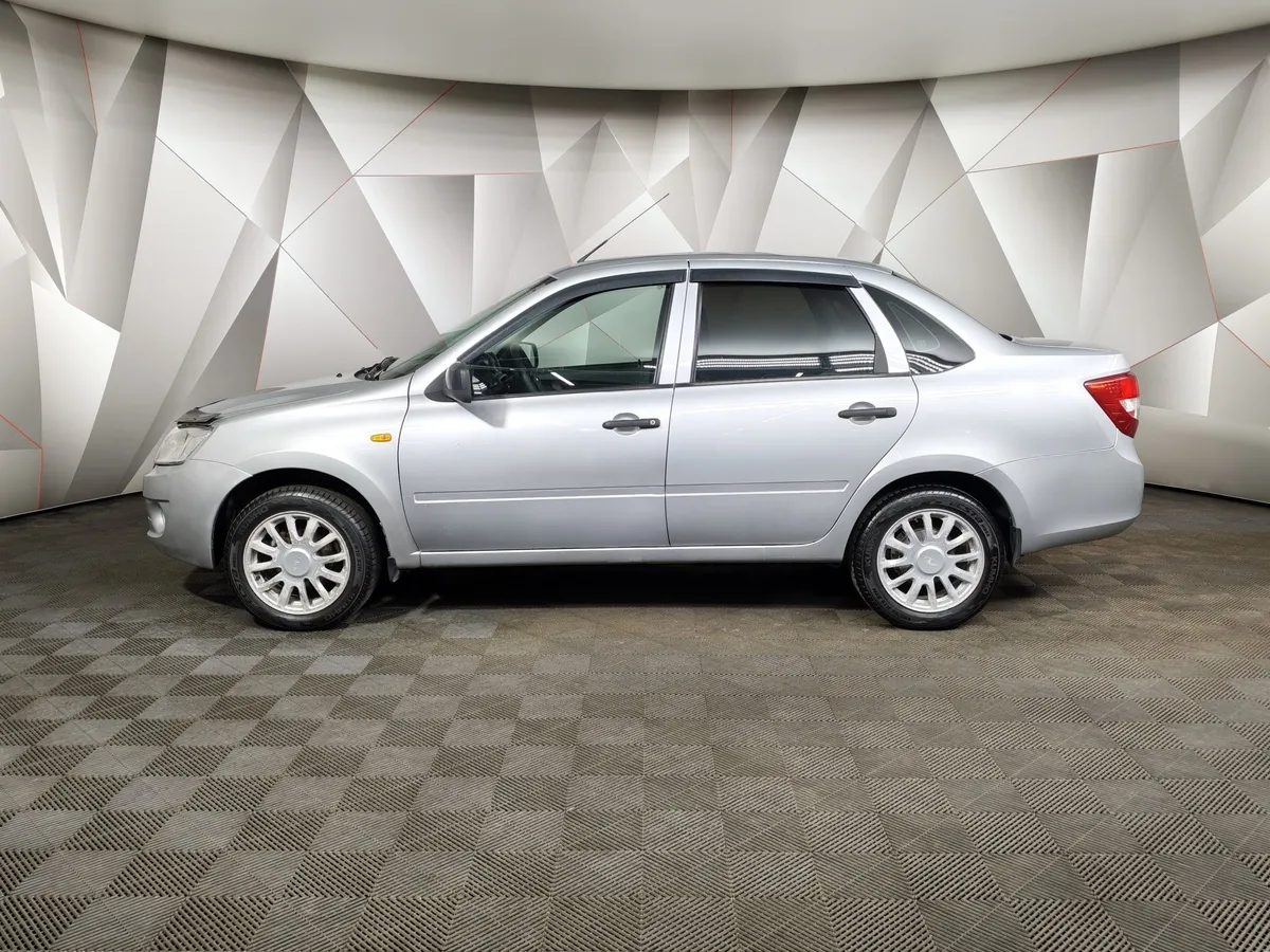 ВАЗ (Lada) Granta 1.6 MT 16кл (98 л.с.) Серебристый в АВИЛОН. Слайд №5