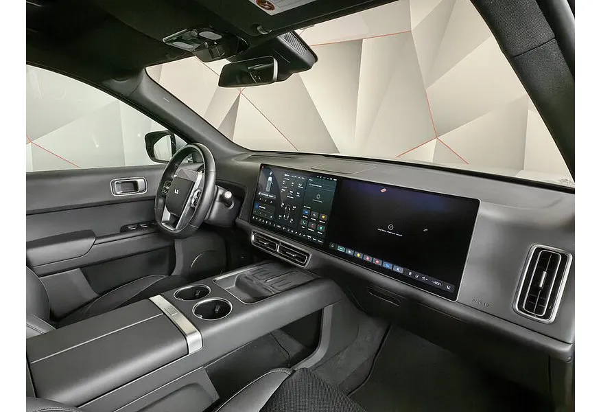 Li Auto L9 1.5 AT 4WD (449 л.с.) Ultra Серый в АВИЛОН. Слайд №13