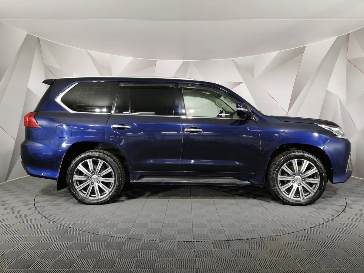 Lexus LX 570 AT (367 л.с.) Синий в АВИЛОН. Слайд №6