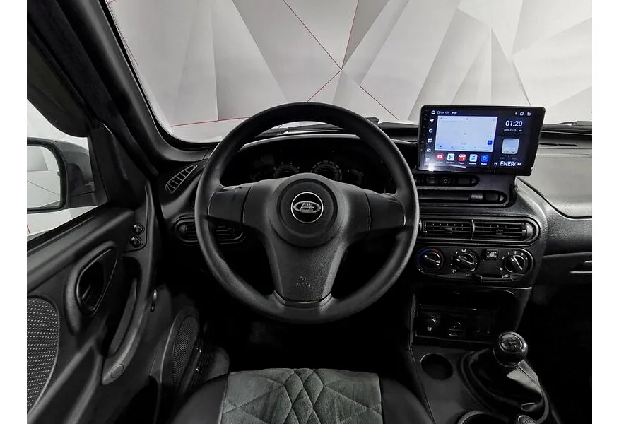 ВАЗ (Lada) Niva 1.7 MT 4WD (80 л.с.) Black Белый в АВИЛОН. Слайд №19