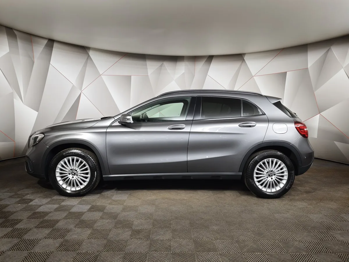 Mercedes-Benz GLA 200 7G-DCT (150 л.с.) Особая серия Серый в АВИЛОН. Слайд №5