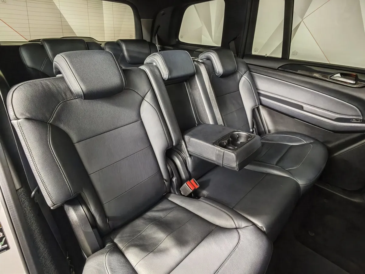 Mercedes-Benz GLS 350 d 4MATIC 9G-TRONIC (249 л.с.) Особая серия Белый в АВИЛОН. Слайд №17