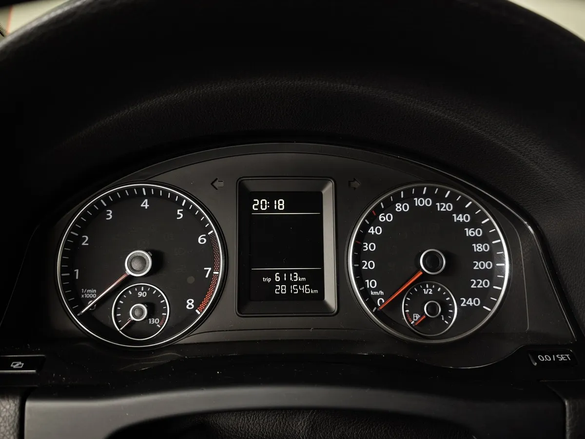 Volkswagen Golf 1.4 TSI DSG (122 л.с.) Trendline Коричневый в АВИЛОН. Слайд №16