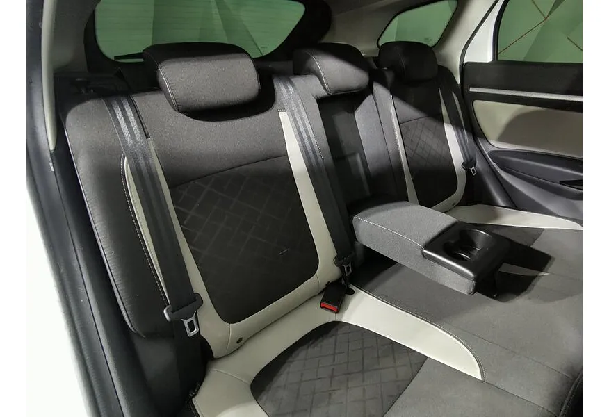 ВАЗ (Lada) Vesta 1.6 CVT (113 л.с.) Белый в АВИЛОН. Слайд №16