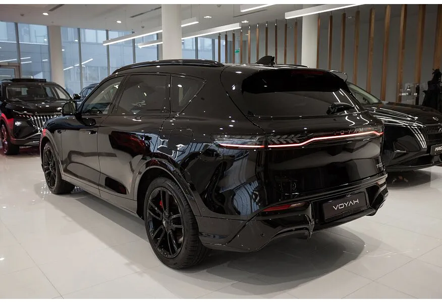 Voyah Free EVR 1.5 AT AWD (510 л.с.) Sport + Черный в АВИЛОН. Слайд №5