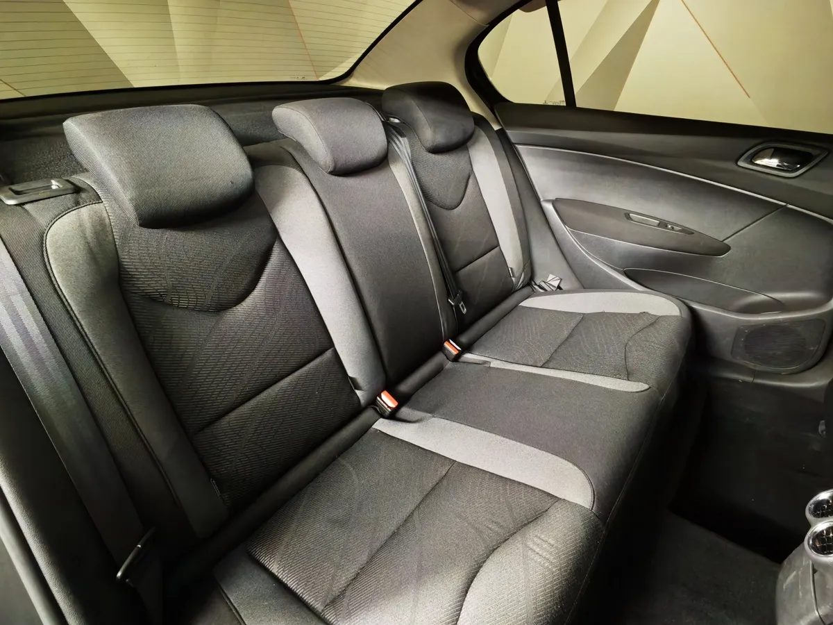Peugeot 408 1.6 VTi AT (120 л.с.) Серый в АВИЛОН. Слайд №16