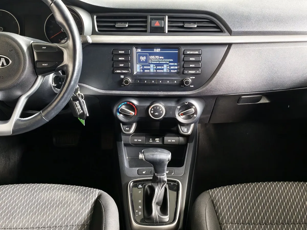 Kia Rio X-Line 1.4 AT (100 л.с.) Синий в АВИЛОН. Слайд №15