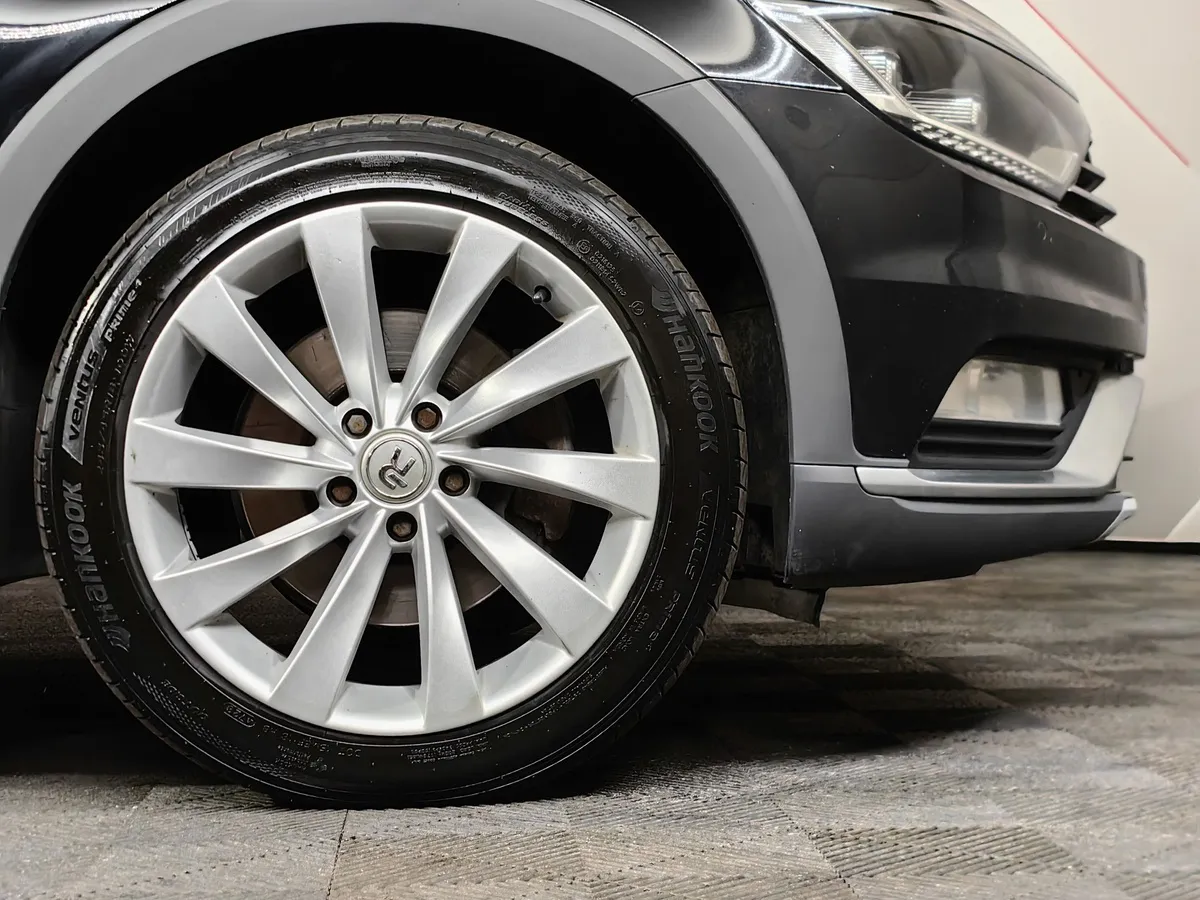 Volkswagen Passat 2.0 TSI BlueMotion DSG 4motion (220 л.с.) Variant Черный в АВИЛОН. Слайд №9