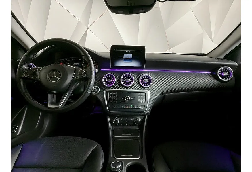 Mercedes-Benz GLA 200 7G-DCT (150 л.с.) Особая серия Синий в АВИЛОН. Слайд №14