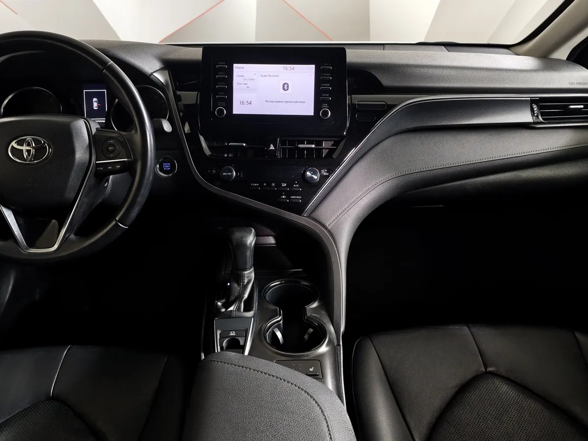 Toyota Camry 2.5 AT (200 л.с.) Prestige Safety Белый в АВИЛОН. Слайд №15