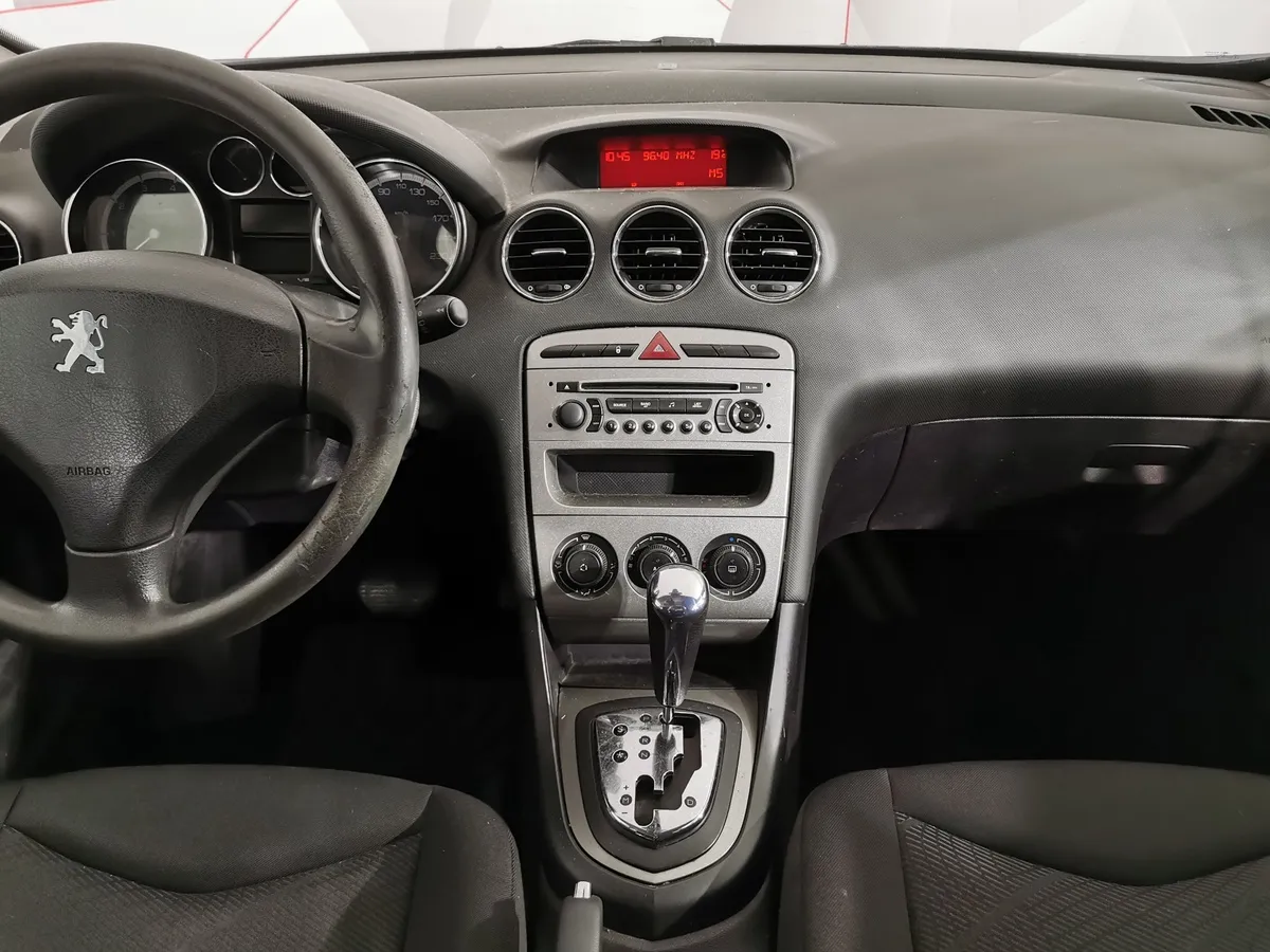 Peugeot 308 1.6 AT (120 л.с.) Серый в АВИЛОН. Слайд №14