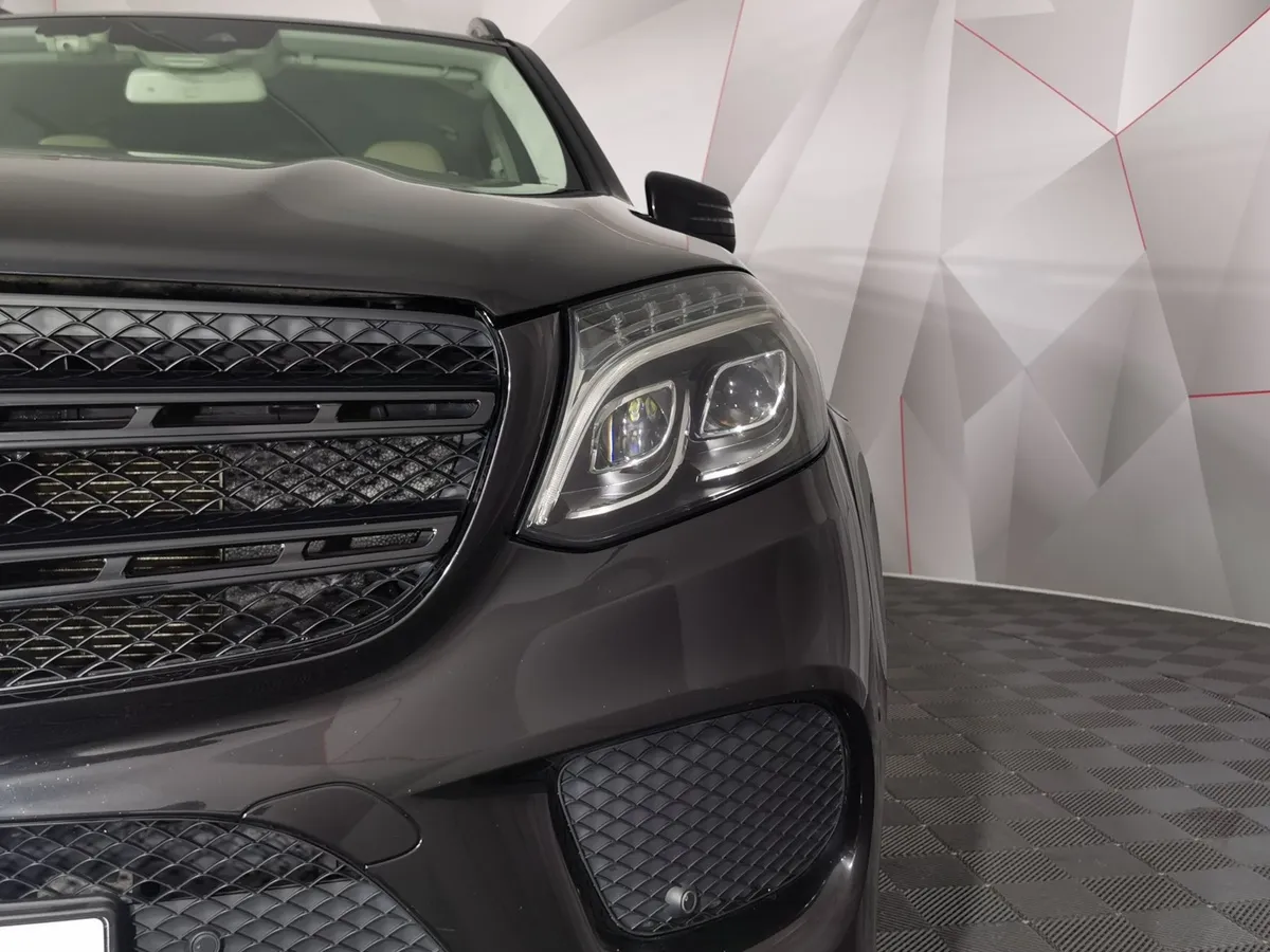 Mercedes-Benz GLS 400 4MATIC 9G-TRONIC (333 л.с.) Особая серия Черный в АВИЛОН. Слайд №10