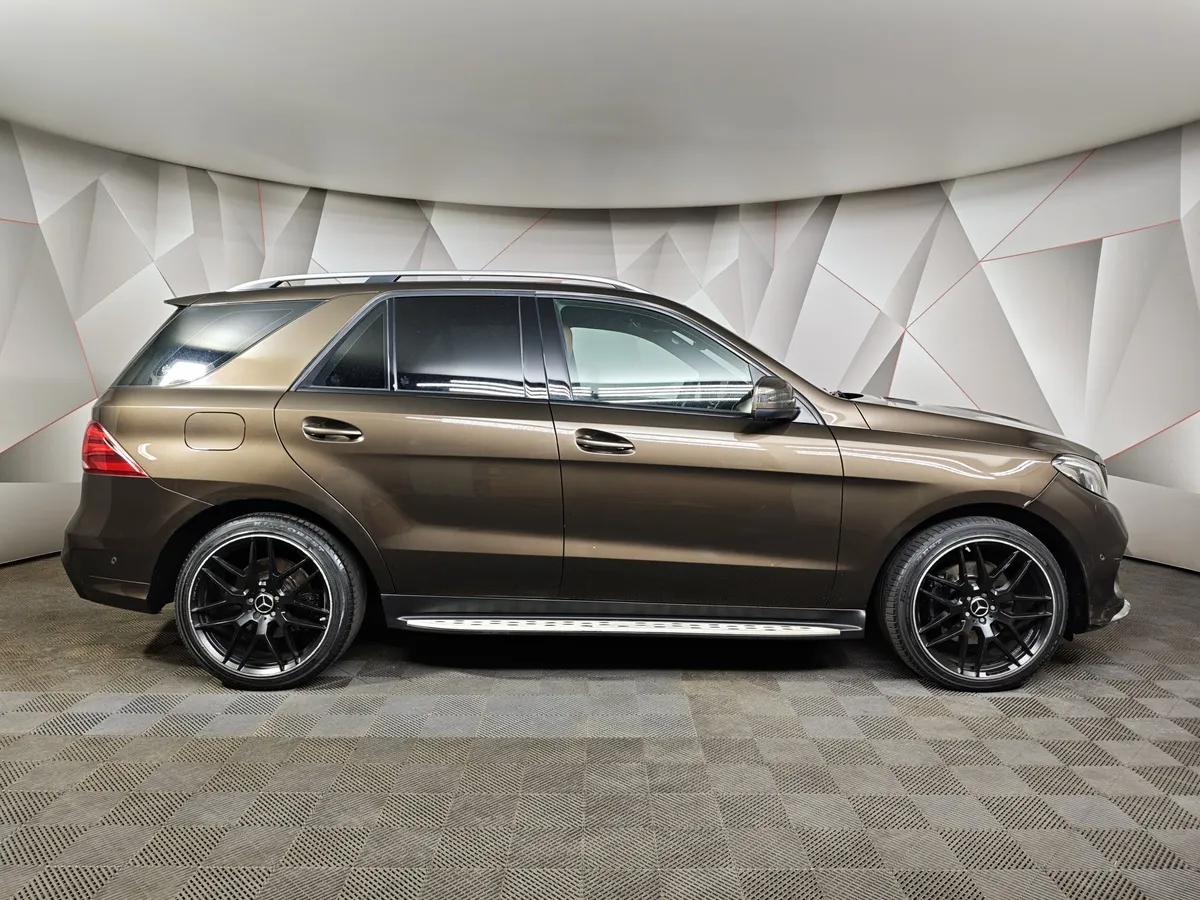 Mercedes-Benz GLE 300 d 4MATIC 7G-TRONIC (245 л.с.) Особая серия Коричневый в АВИЛОН. Слайд №6