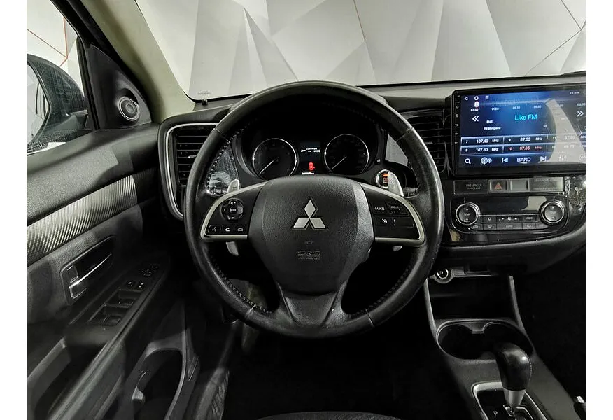 Mitsubishi Outlander 2.4 CVT 4WD (167 л.с.) Черный в АВИЛОН. Слайд №19