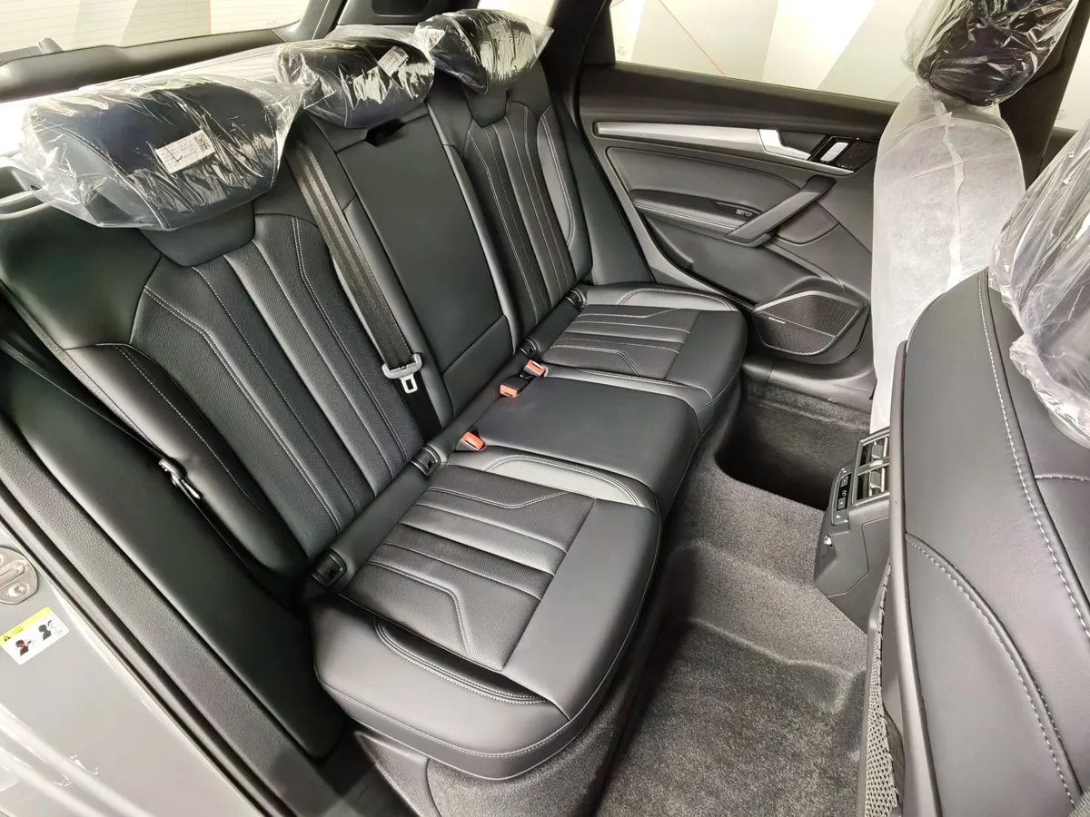 Audi Q5 L 2.0 TFSI S tronic quattro (245 л.с.) Luxury Dynamic Серый в АВИЛОН. Слайд №17