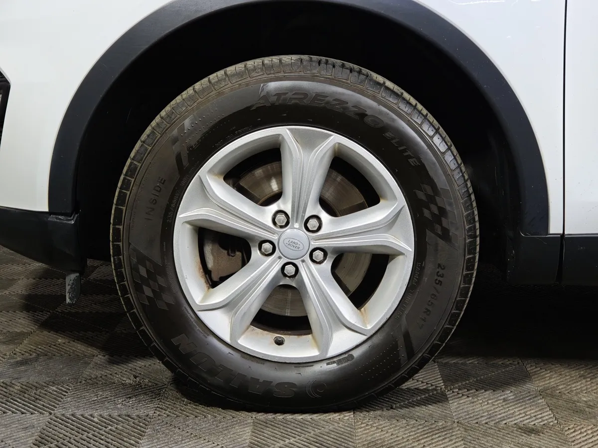 Land Rover Discovery Sport 2.0 TD4 AT AWD (150 л.с.) HSE Белый в АВИЛОН. Слайд №9