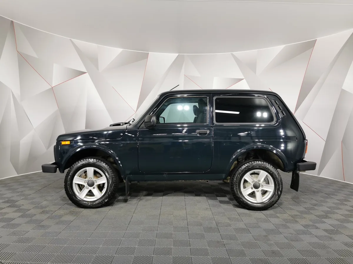 ВАЗ (Lada) 4x4 1.7 MT 8 кл. (83 л.с.) Зеленый в АВИЛОН. Слайд №5