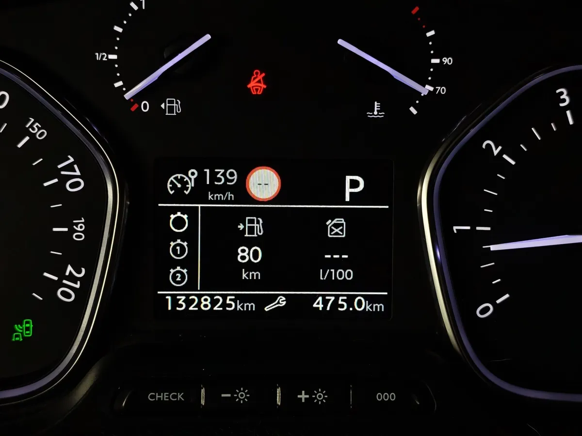 Peugeot Traveller Business 2.0 Hdi AT (150 л.с.) VIP Серый в АВИЛОН. Слайд №16