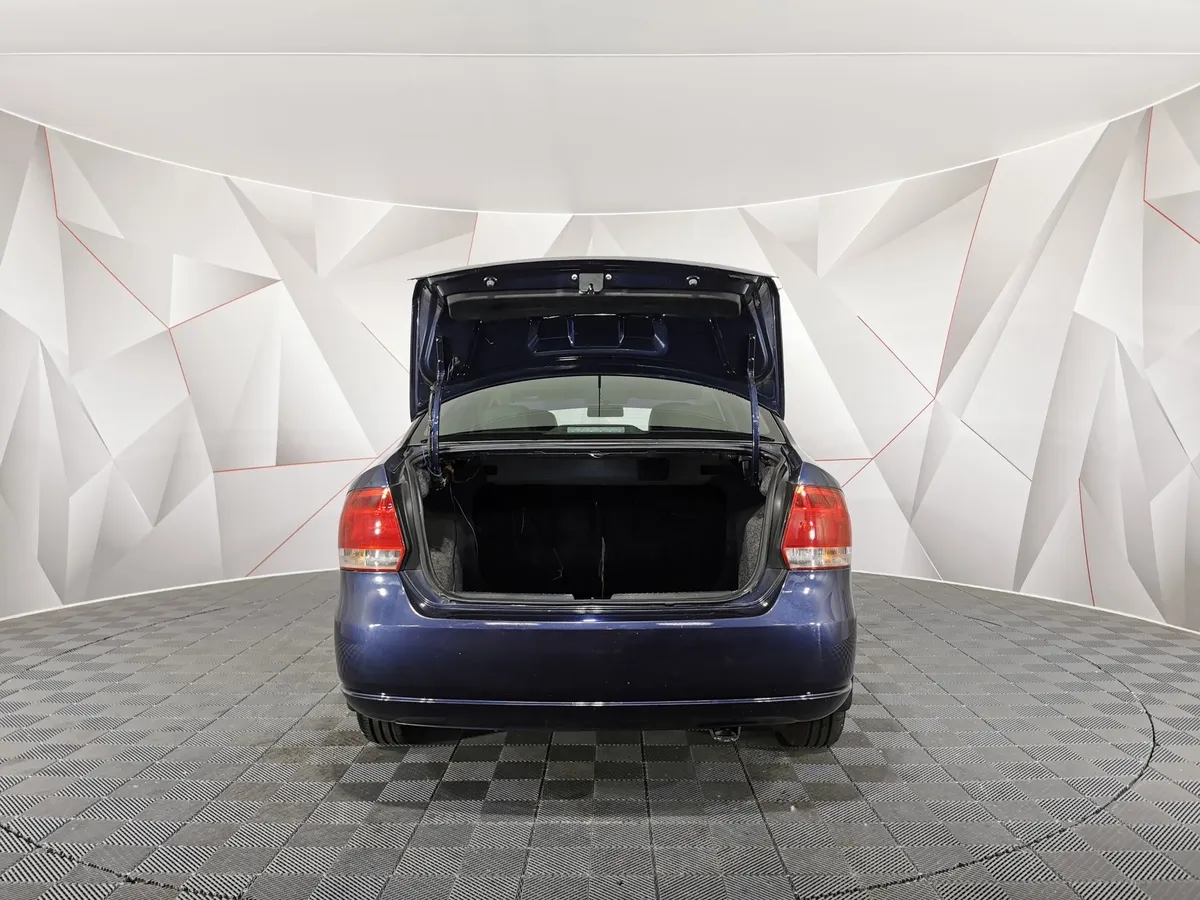Volkswagen Polo 1.6 MT (105 л.с.) Comfortline Синий в АВИЛОН. Слайд №11