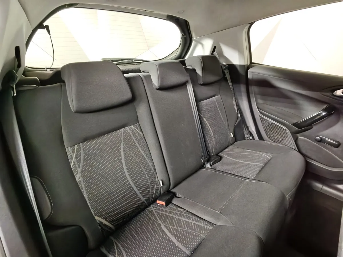 Peugeot 208 1.2 VTi MT (82 л.с.) Белый в АВИЛОН. Слайд №16