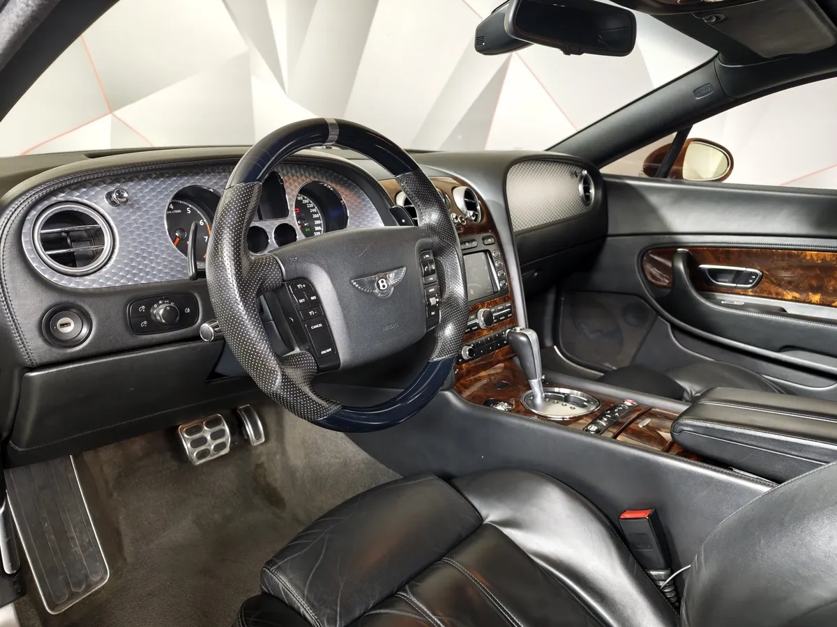 Bentley Continental GT 6.0 AT Twin Turbo (560 л.с.) Оранжевый в АВИЛОН. Слайд №19