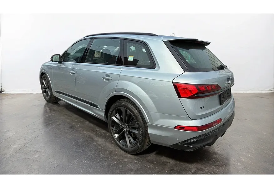 Audi Q7 3.0 TDI Tiptronic quattro (286 л.с.) Серебристый в АВИЛОН. Слайд №2