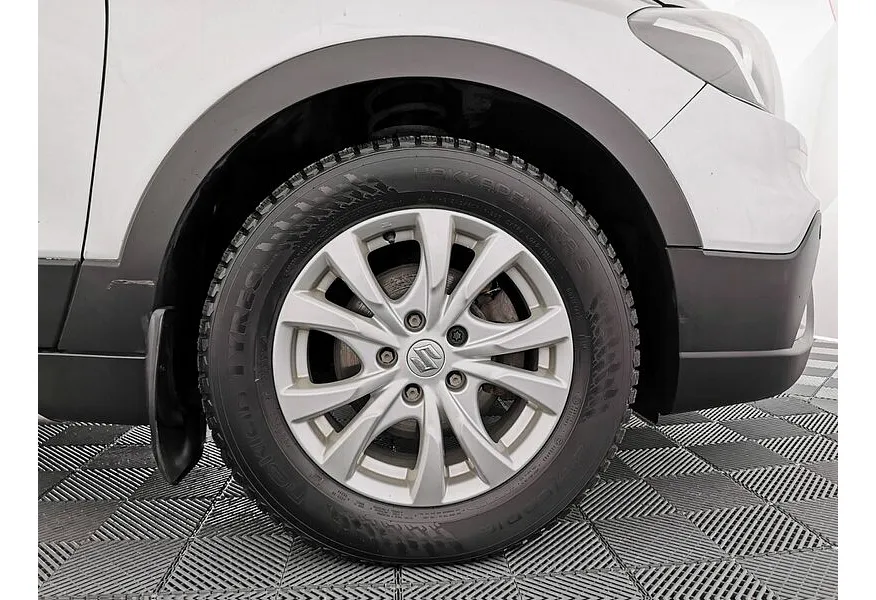 Suzuki SX4 1.4 Turbo AT 4WD (140 л.с.) GLX Серебристый в АВИЛОН. Слайд №9