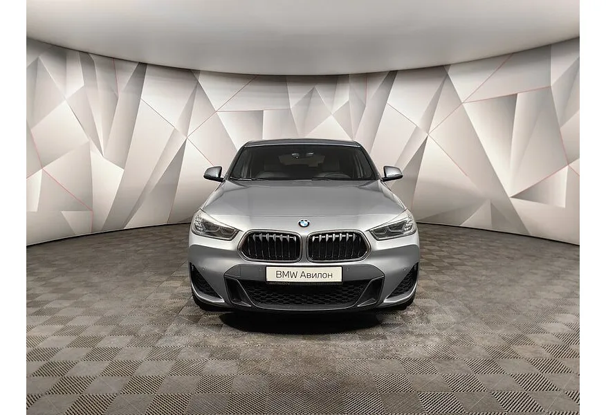 BMW X2 18d xDrive AT (150 л.с.) M Sport Серый в АВИЛОН. Слайд №3