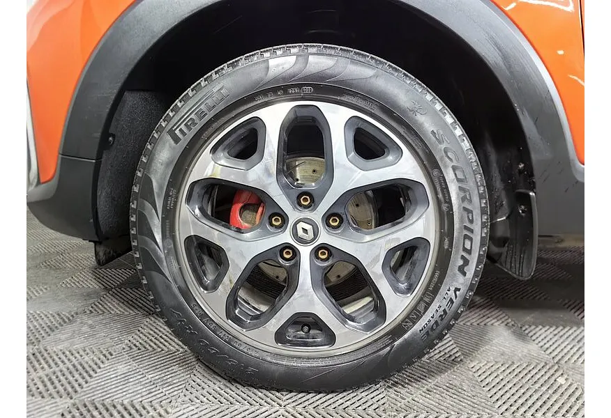 Renault Kaptur 1.6 X-tronic (114 л.с.) Life Оранжевый в АВИЛОН. Слайд №9