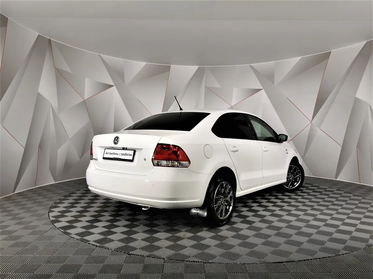 Volkswagen Polo 1.6 Tiptronic (105 л.с.) Comfortline Белый в АВИЛОН. Слайд №2