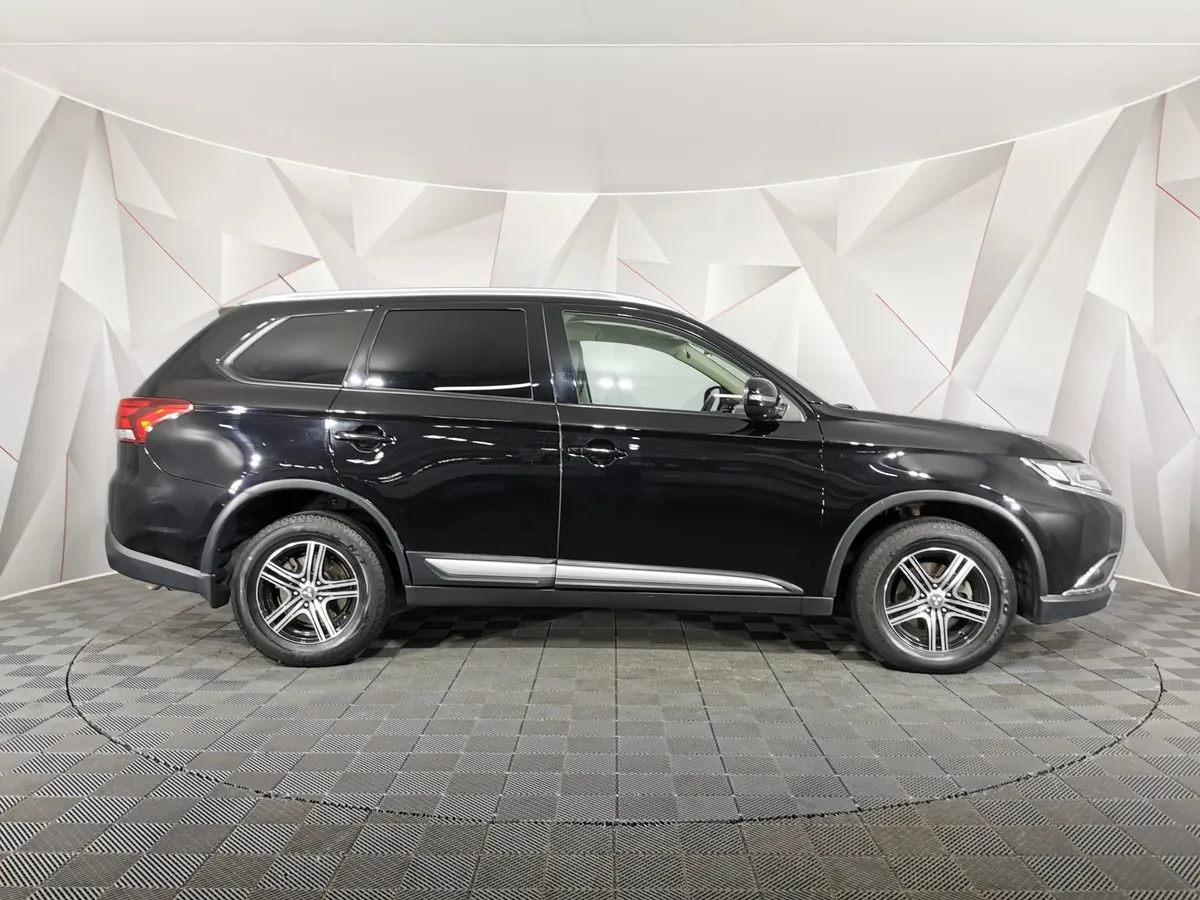 Mitsubishi Outlander 2.0 CVT 4WD (146 л.с.) Черный в АВИЛОН. Слайд №6
