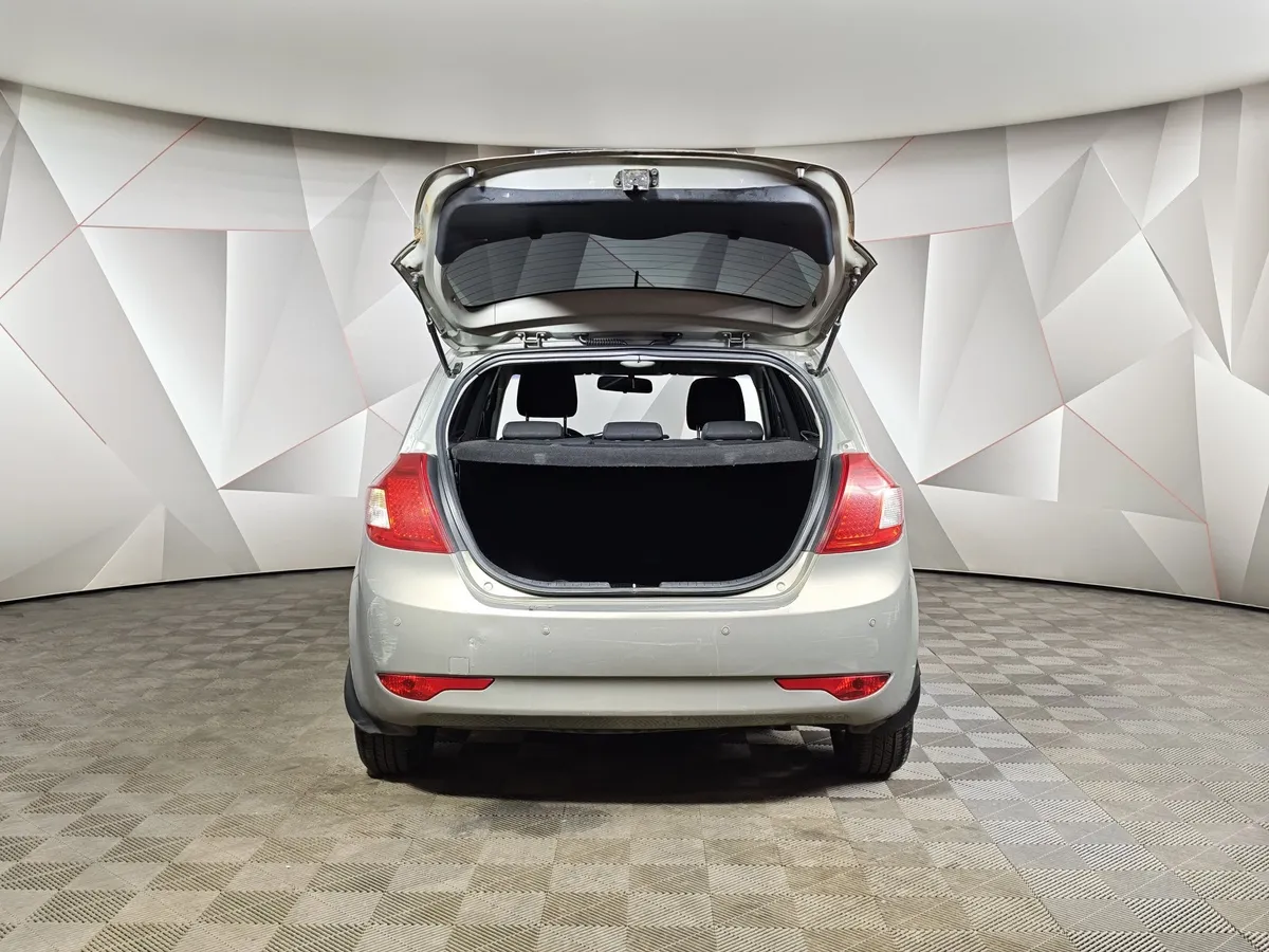 Kia Ceed 1.6 AT (122 л.с.) Серебристый в АВИЛОН. Слайд №12