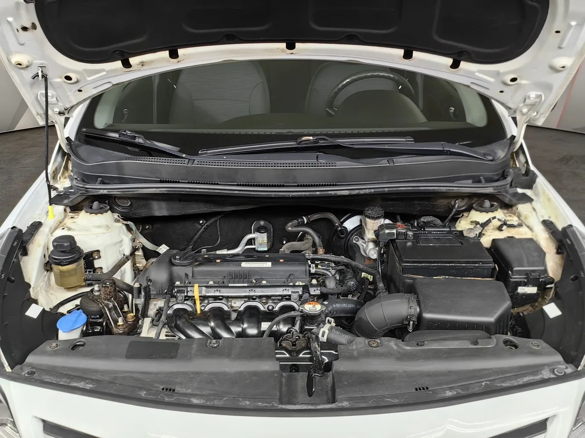 Hyundai Solaris 1.6 AT (123 л.с.) Белый в АВИЛОН. Слайд №11