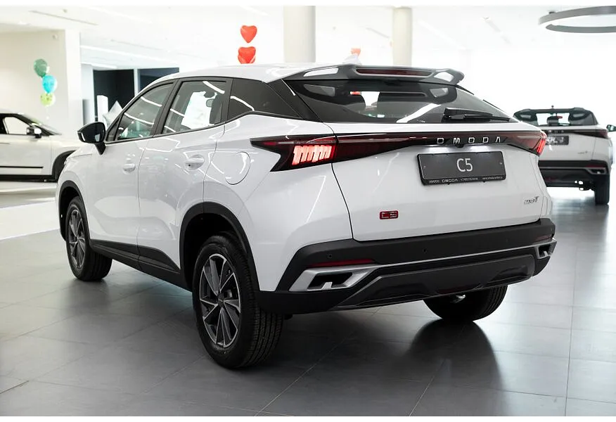 Omoda C5 1.5T CVT (147 л.с.) Ultimate Белый в АВИЛОН. Слайд №4