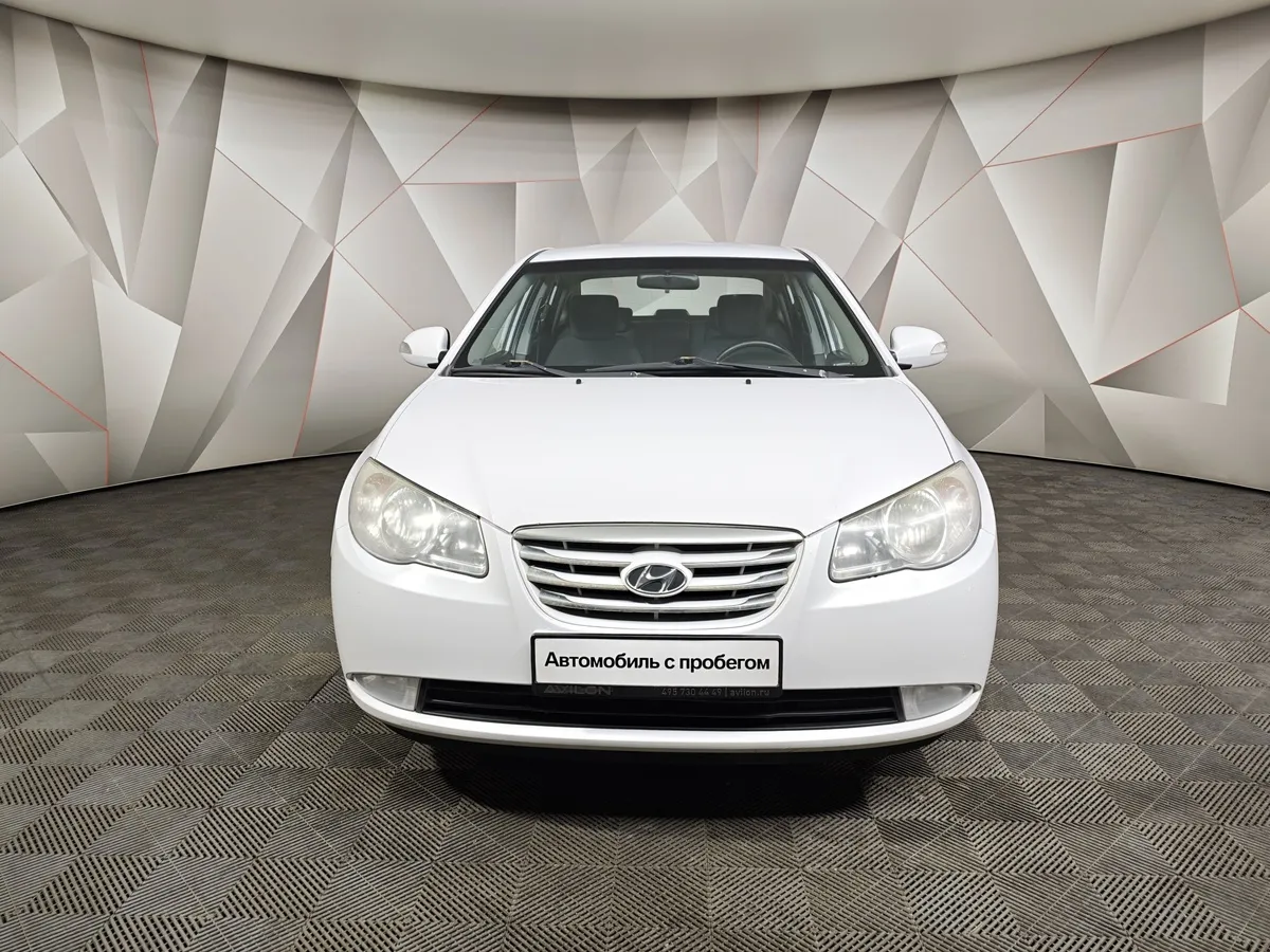 Hyundai Elantra 1.6 AT (122 л.с.) Белый в АВИЛОН. Слайд №7