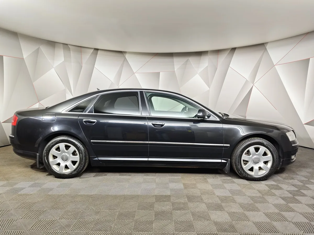 Audi A8 4.2 FSI quattro tiptronic (372 л.с.) Черный в АВИЛОН. Слайд №6