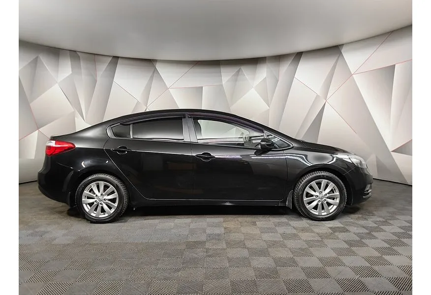 Kia Cerato 1.6 AT (130 л.с.) Черный в АВИЛОН. Слайд №6