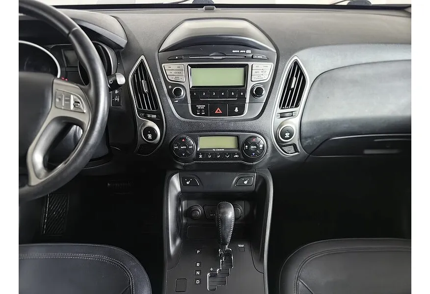 Hyundai ix35 2.0 AT 4WD (150 л.с.) Comfort + Navi Красный в АВИЛОН. Слайд №14