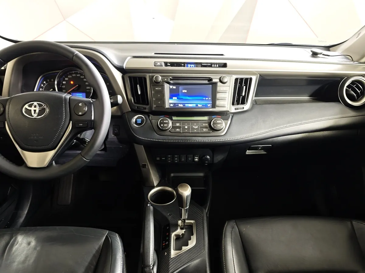 Toyota RAV4 2.2 TD AT (150 л.с.) Черный в АВИЛОН. Слайд №15