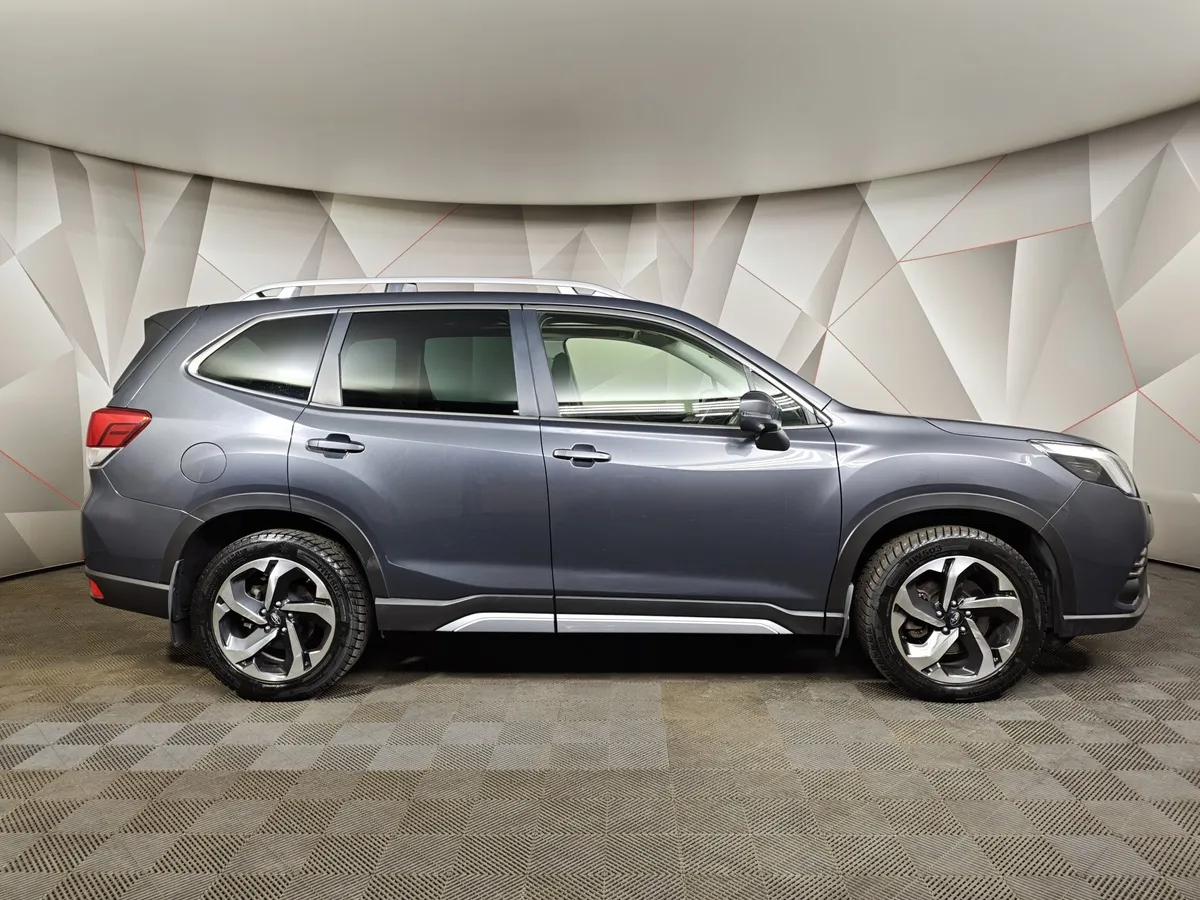 Subaru Forester 2.5 CTV AWD (185 л.с.) Sport Серый в АВИЛОН. Слайд №6