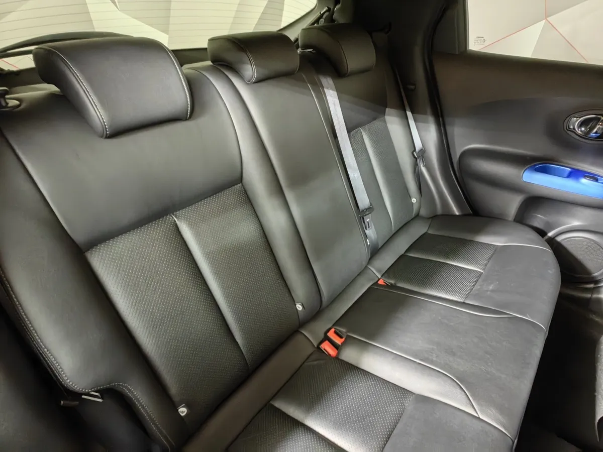 Nissan Juke 1.6 CVT (117 л.с.) Серый в АВИЛОН. Слайд №17
