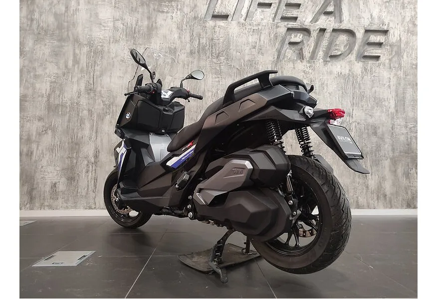 BMW Motorrad C 400 X C 400 X 350 см³ (34) 350 Черный в АВИЛОН. Слайд №5